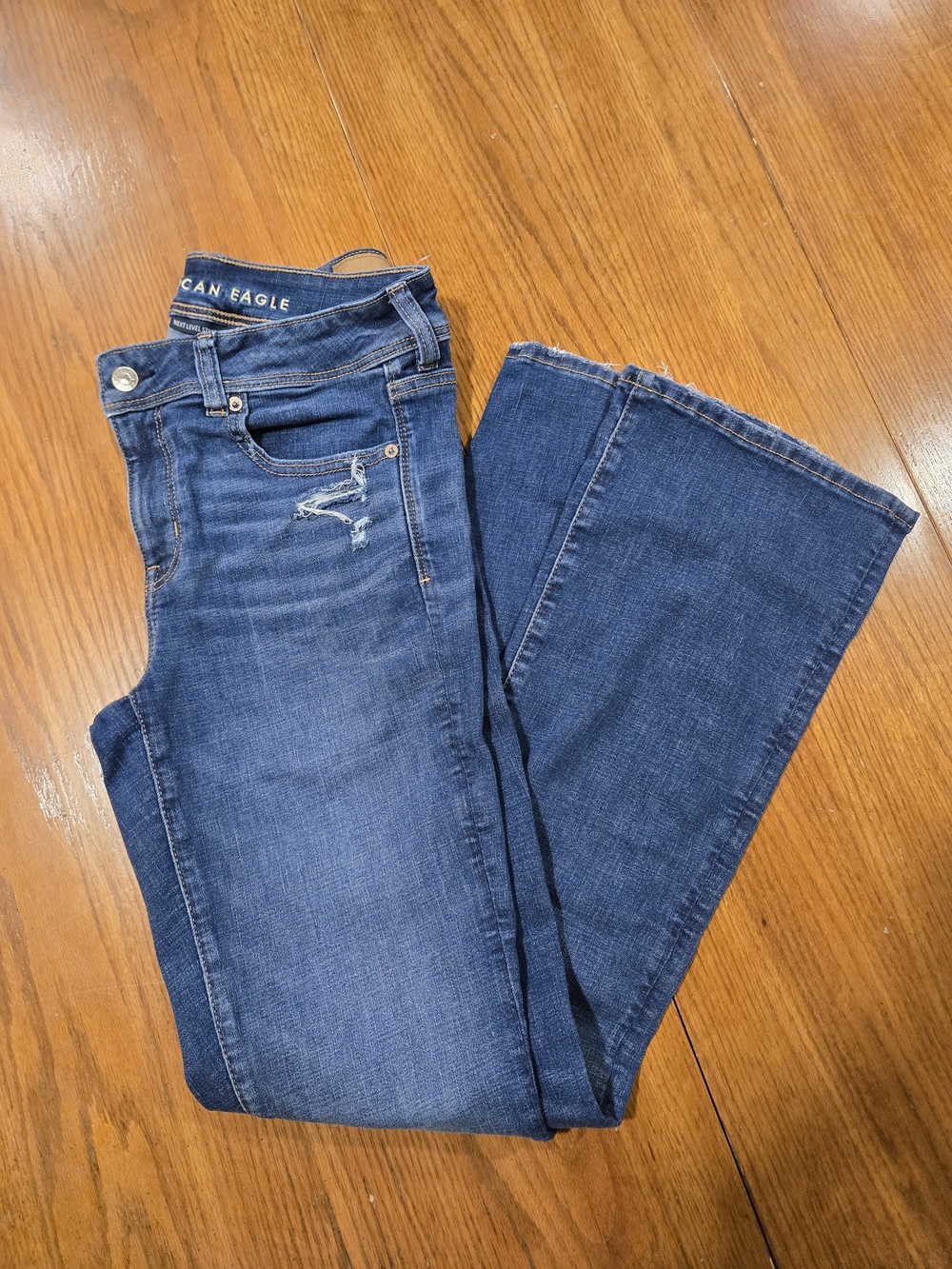 American Eagle Low Rise Kick Boot Jeans - Women’s - Size 8 Regular